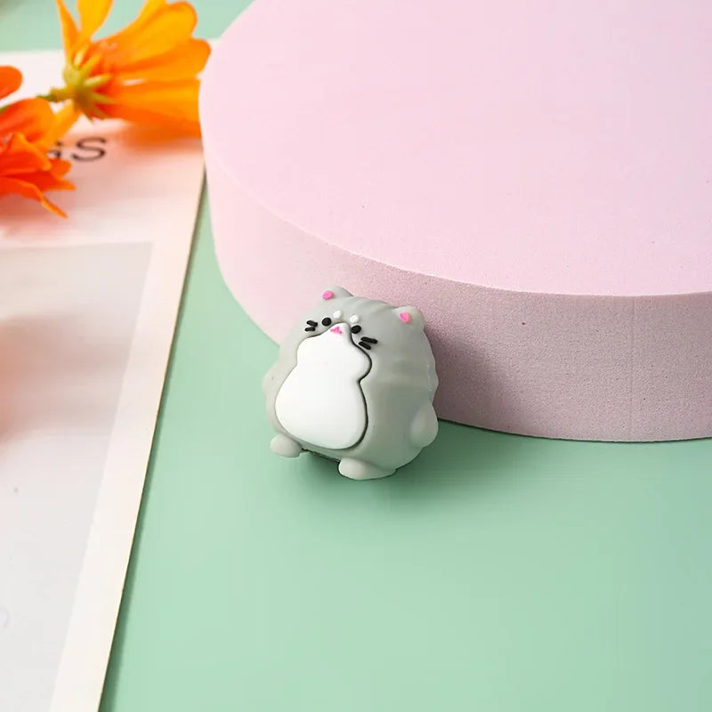 Bleistiftspitzer für Schüler, kawaii Cartoon-Tier- und Frucht-Design, niedlicher Anspitzer für Kinder, tolles Schulmaterial."