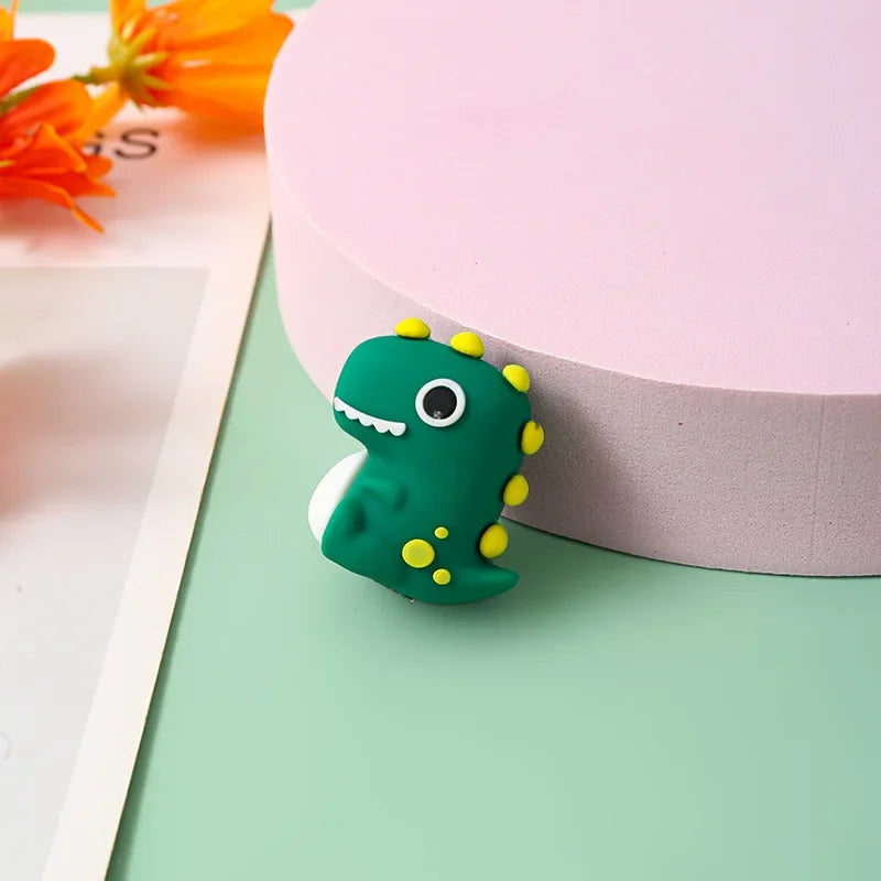 Bleistiftspitzer für Schüler, kawaii Cartoon-Tier- und Frucht-Design, niedlicher Anspitzer für Kinder, tolles Schulmaterial."